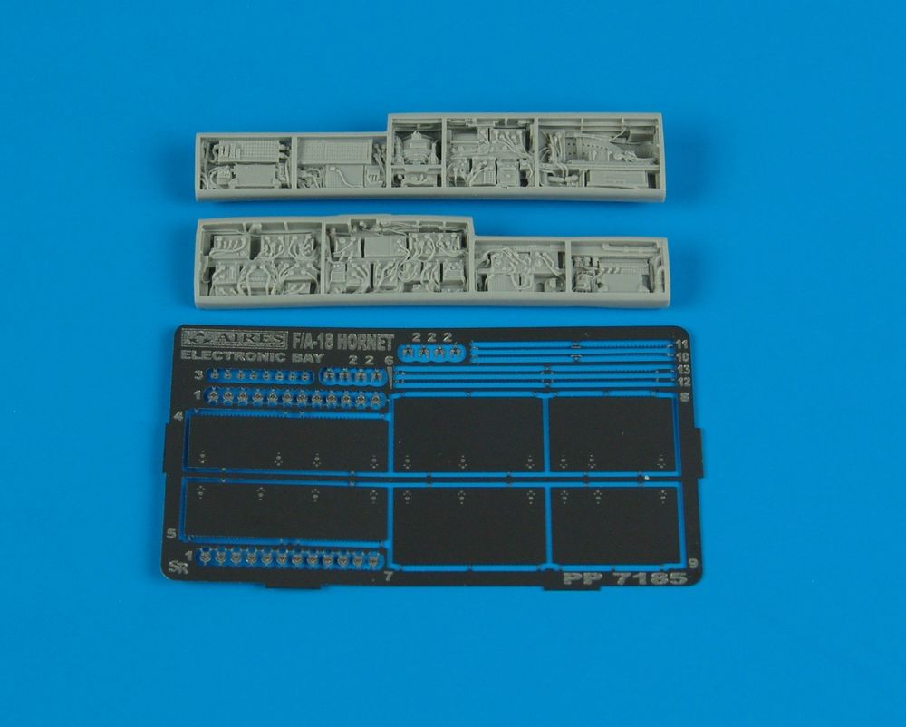 F/A-18 Hornet electronic bay für Hasegawa Bausatz