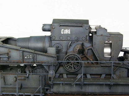 Mörser Karl Gerät 040/041 auf Eisenbahn-Transport-Trailer