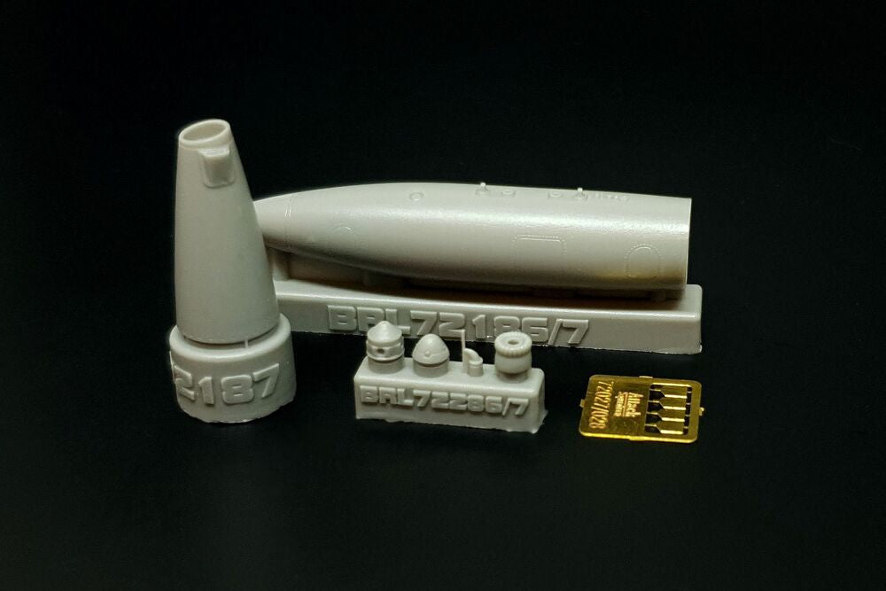 D-704 buddy Tank late type (1980s-2010s)