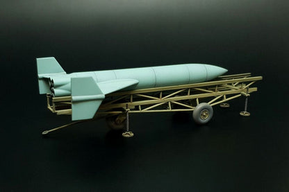 Feuerlilie F-55 Flakrakete w/dolly