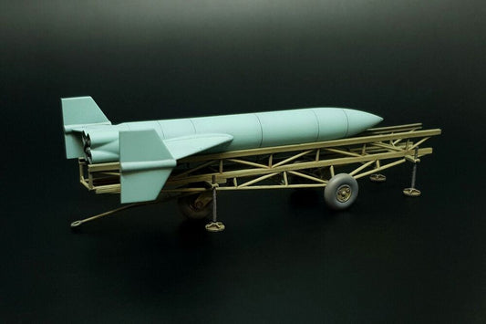 Feuerlilie F-55 Flakrakete w/dolly