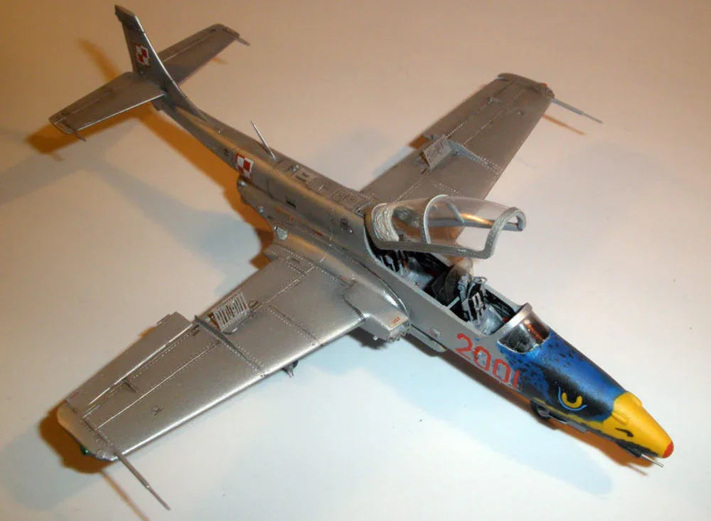 TS-11 White Eagle Iskra - PremiumHobby