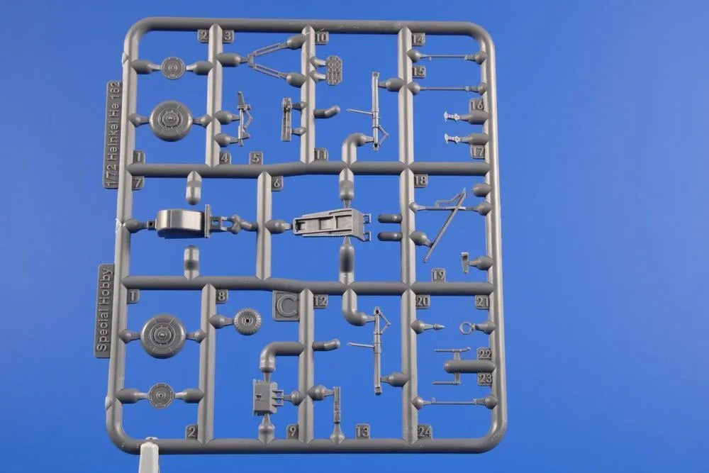 Heinkel He 162 Spatz - PremiumHobby