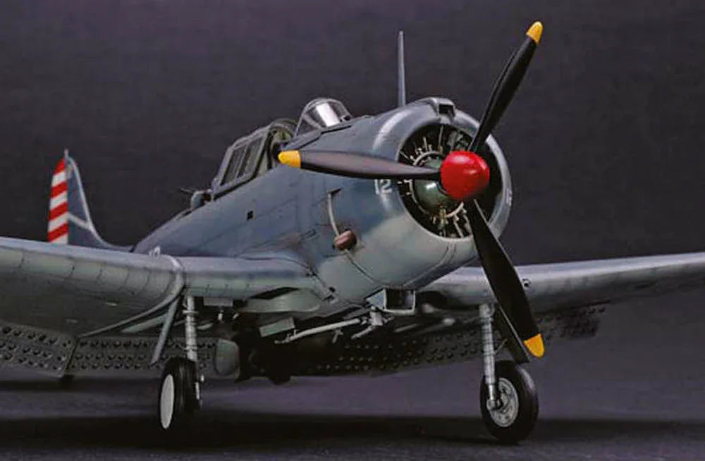 SBD-3 Dauntless Midway US Navy - PremiumHobby