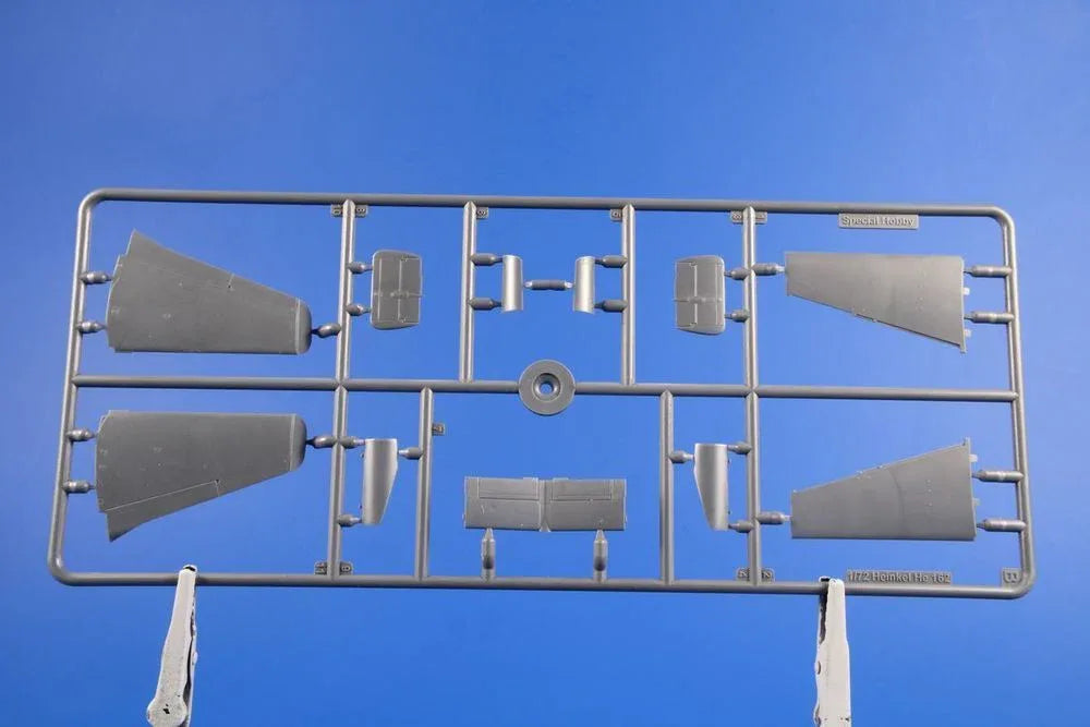 Heinkel He 162 Spatz - PremiumHobby