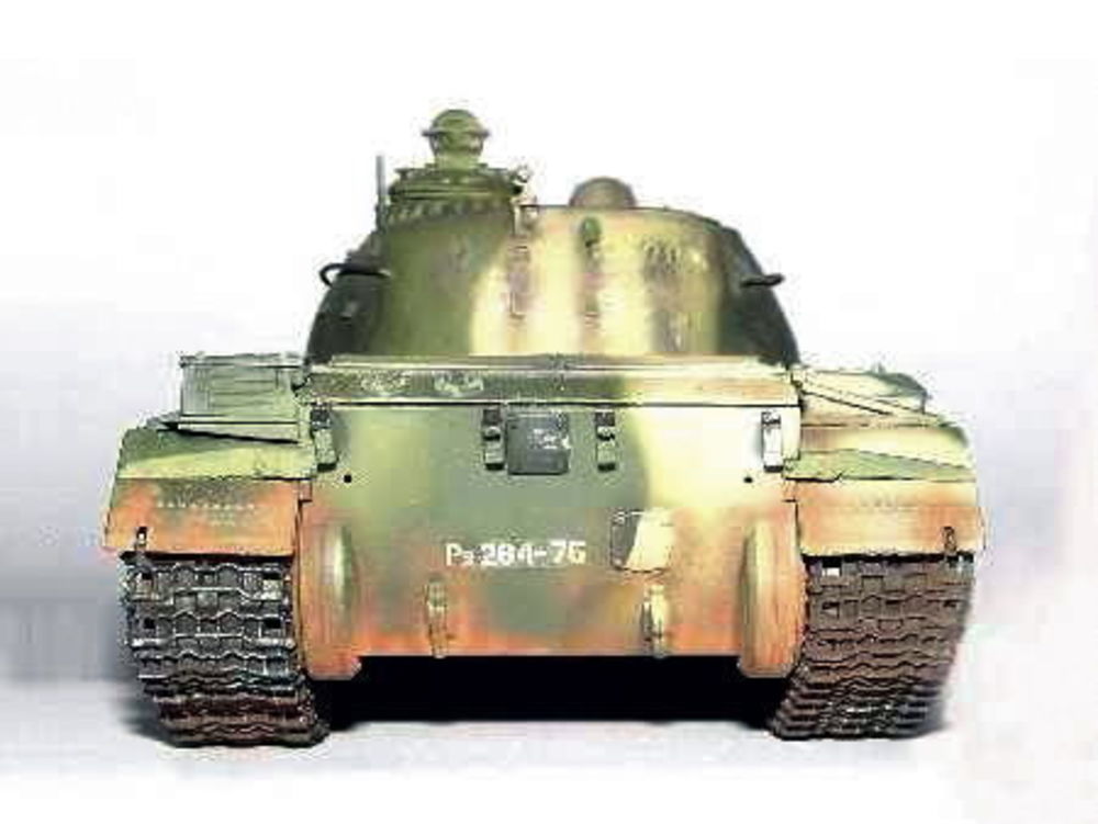 Finnischer Panzer T-55 mit Minenräumer