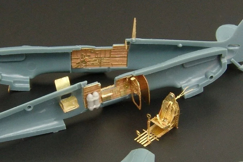 Spitfire Mk IX (Eduard) - PremiumHobby