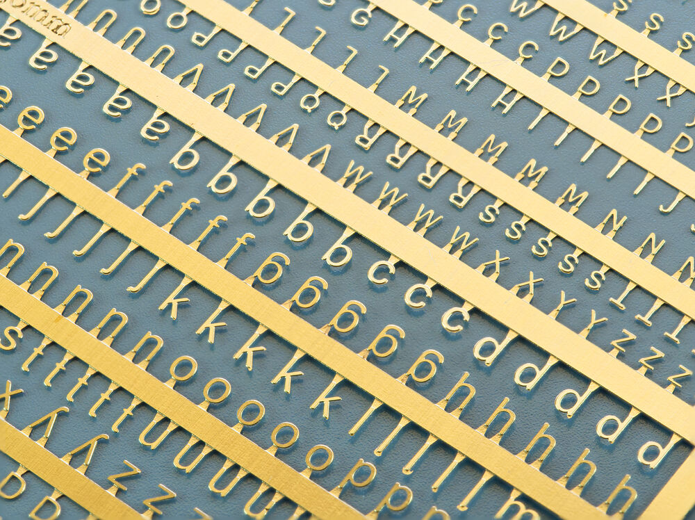 PE Letters: 1,5 - 2,0mm