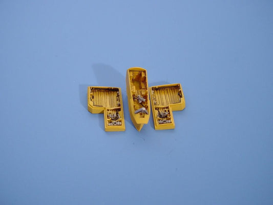 F-84G Thunderjet Waffenschächte mit der Bewaffnung.